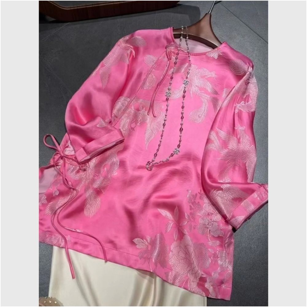 2025 Early Autumn New Chinese Style Young Pink Jacquard Shirt for Women with a sense of luxury and age reduction Tang style Long sleeved Top image 1