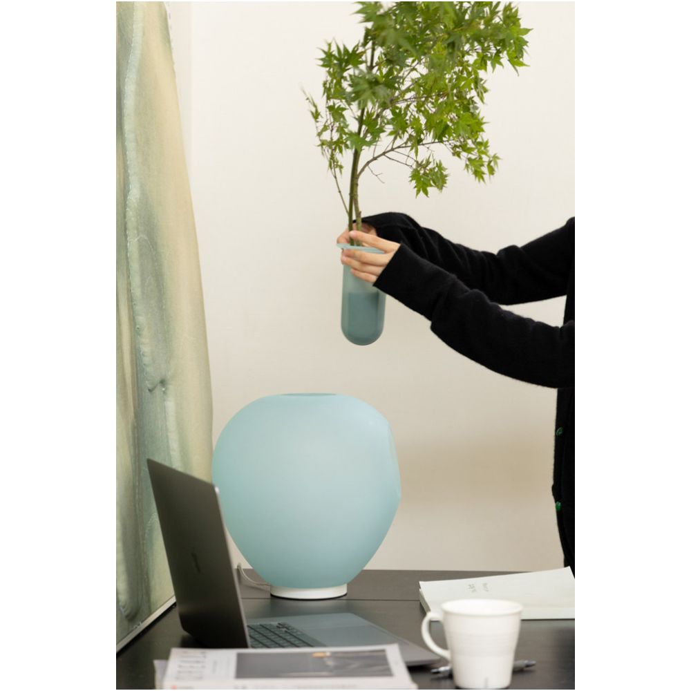 Ruona Furniture Tiff ny Blue frosted glass desk lamp vase dual use ornament for flower arrangement night light image 4