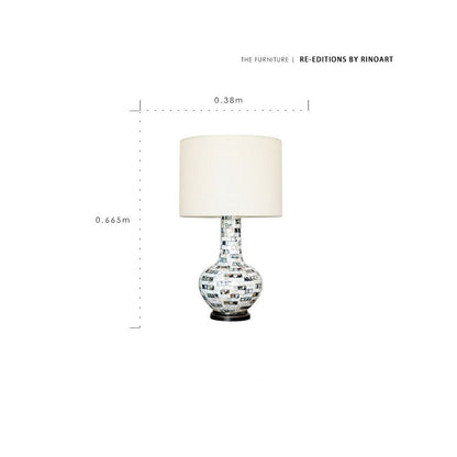Table lamp with measurements and Rinoart branding on a white background